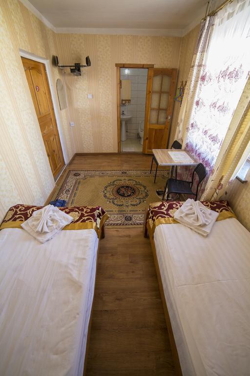 Danista Nomads Tour Hostel Ulaanbaatar Bilik gambar